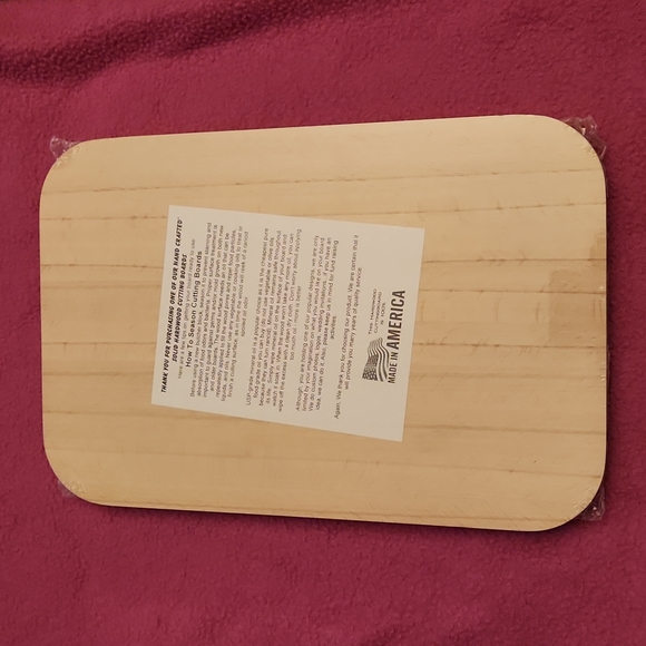 Pittsburgh Penguins cutting board brand new, sealed in plastic - Picture 2 of 3